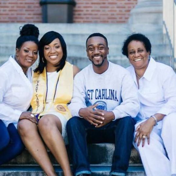 Meet your Posher, Theresa - Picture 1 of 1